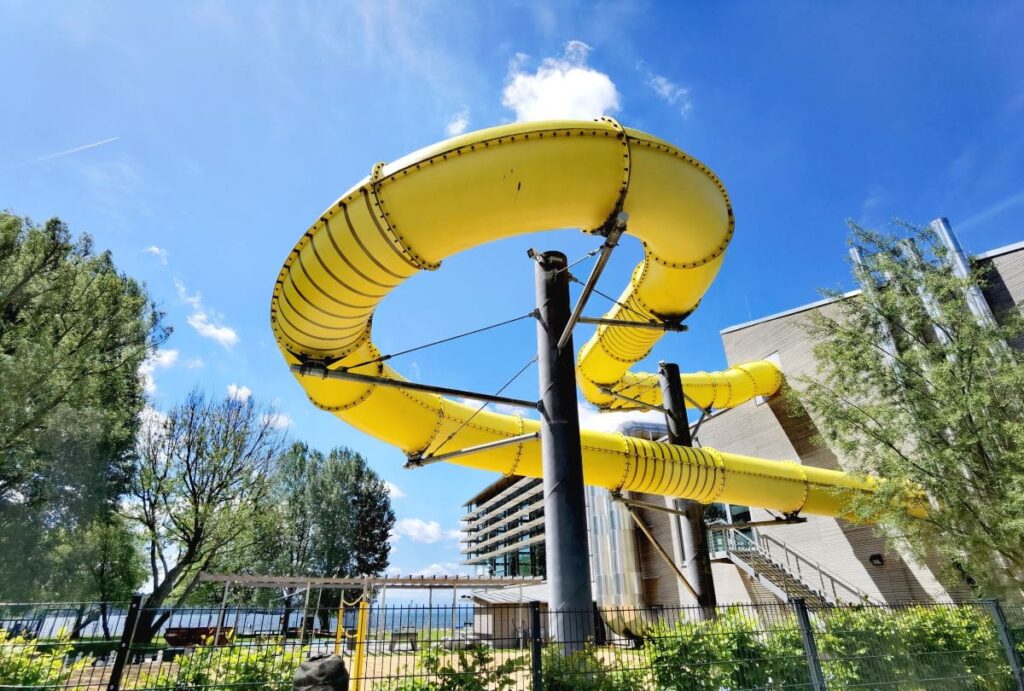 Das Starnberger See Strandbad mit Rutsche